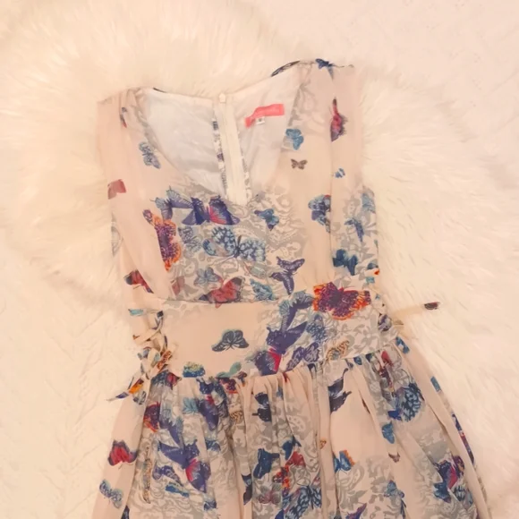 Whimsical Butterfly Dress - Picture 2 of 4